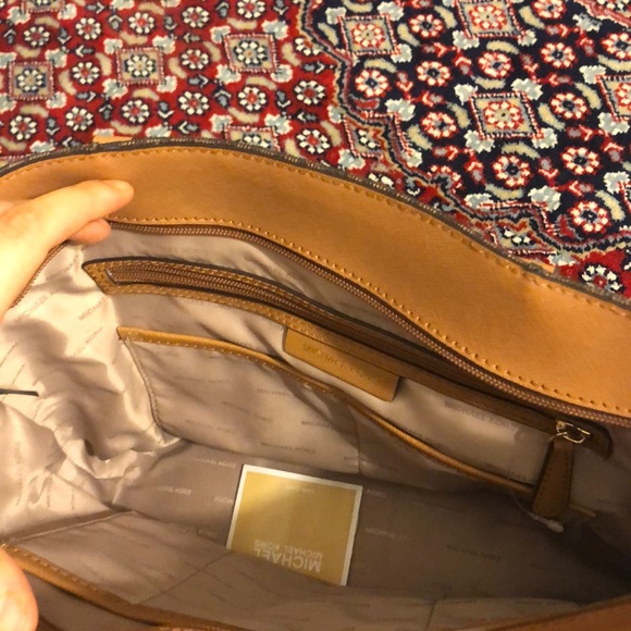 Michael kors tote handbag purse tan brown mk cream - Picture 2 of 4